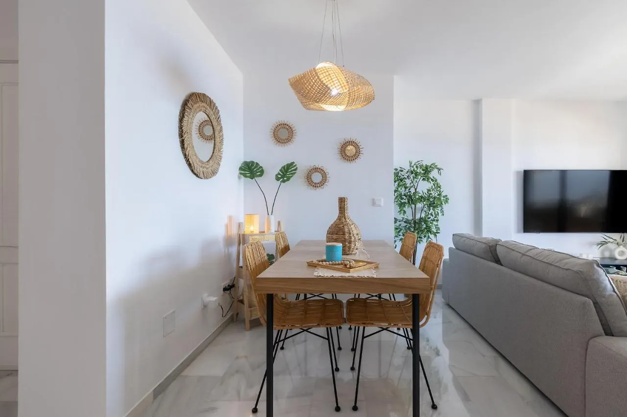 Espectacular Apartamento Estepona, Primera Linea De Playa, Totalmente Reformado En 2023 Apartment