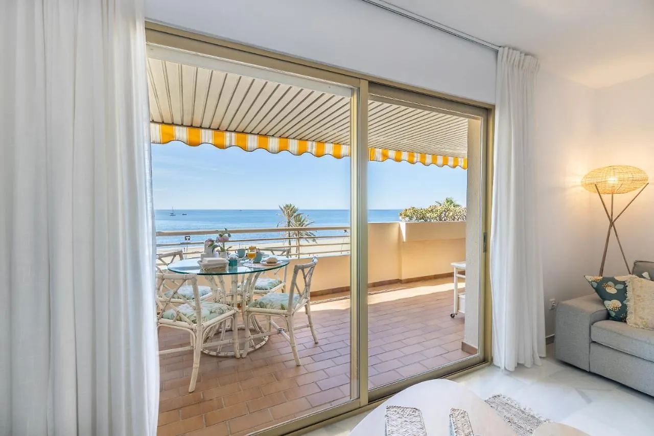 Espectacular Apartamento Estepona, Primera Linea De Playa, Totalmente Reformado En 2023 Apartment