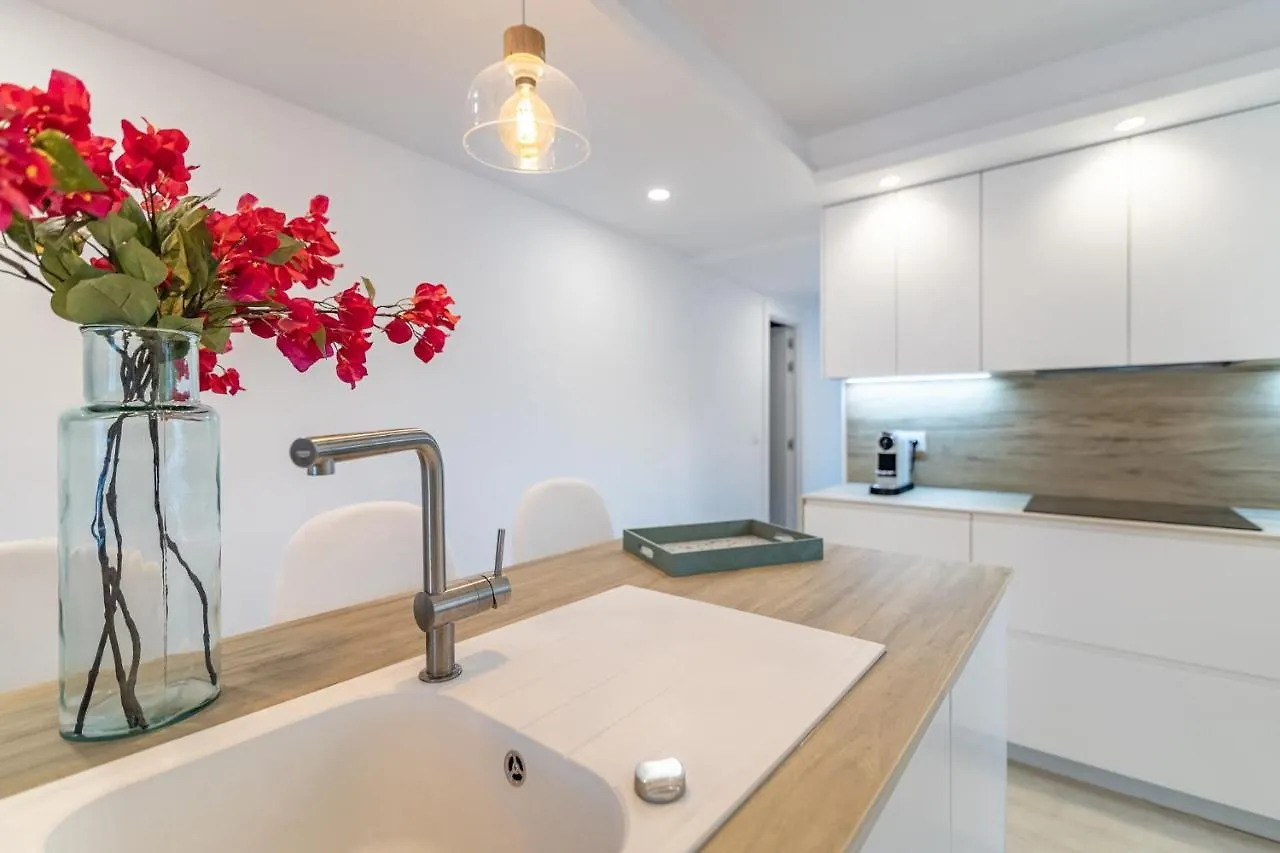 Espectacular Apartamento Estepona, Primera Linea De Playa, Totalmente Reformado En 2023 Apartment Spain