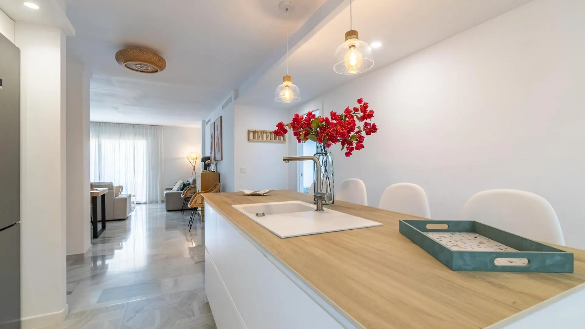 Espectacular Apartamento Estepona, Primera Linea De Playa, Totalmente Reformado En 2023 Apartment Spain