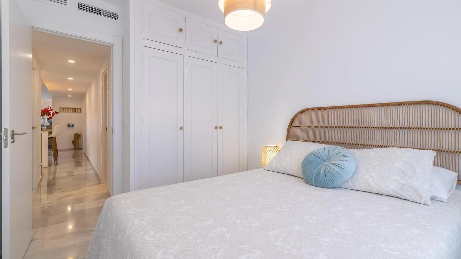 Espectacular Apartamento Estepona, Primera Linea De Playa, Totalmente Reformado En 2023 Apartment Spain