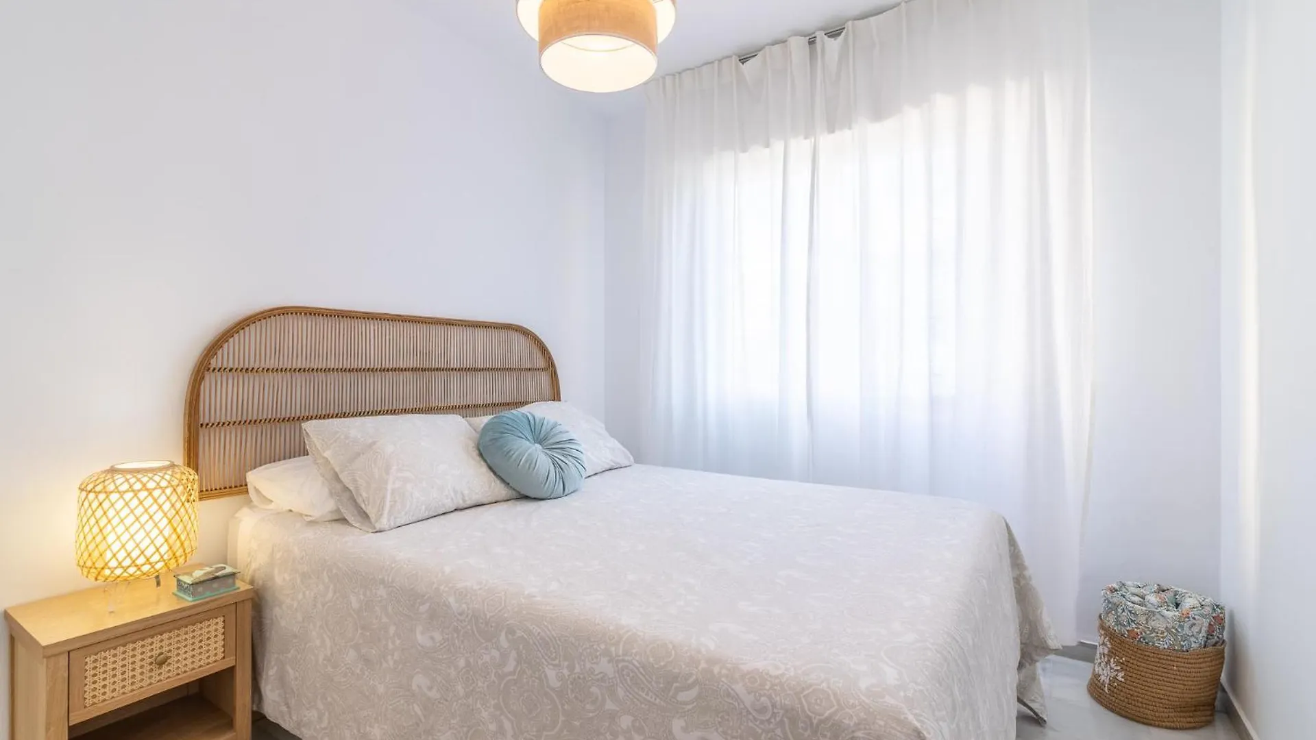 Espectacular Apartamento Estepona, Primera Linea De Playa, Totalmente Reformado En 2023 Apartment  Estepona